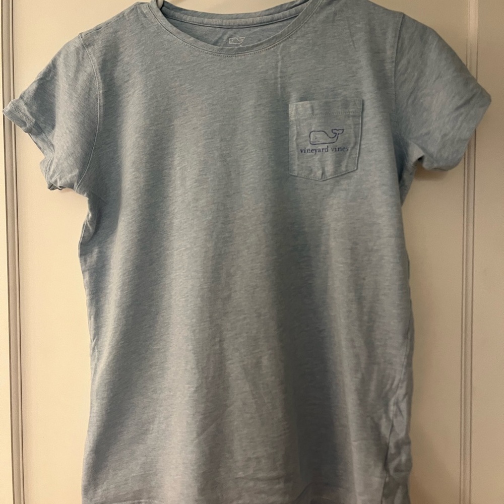 Light blue vineyard vines T shirt.